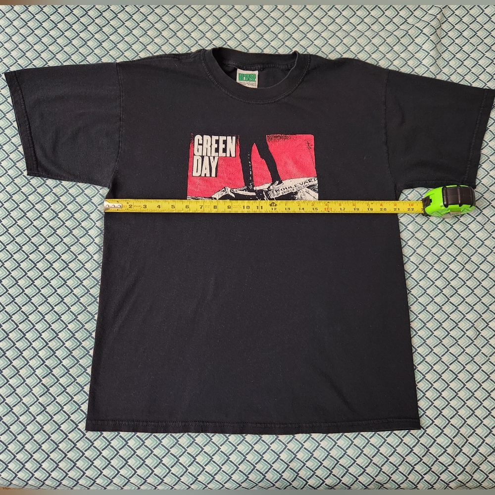Green Day Shirt - Picture 2 of 11